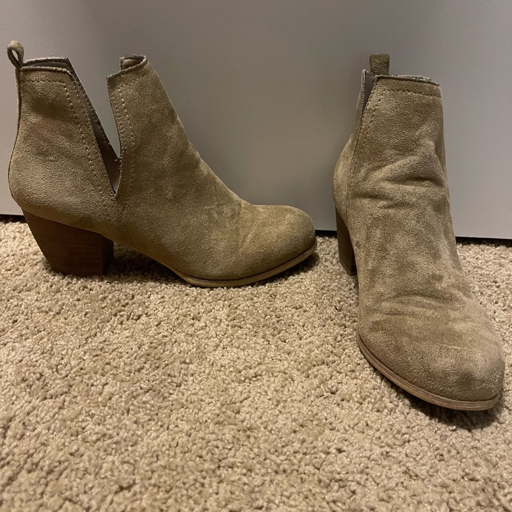 Dolce Vita Booties